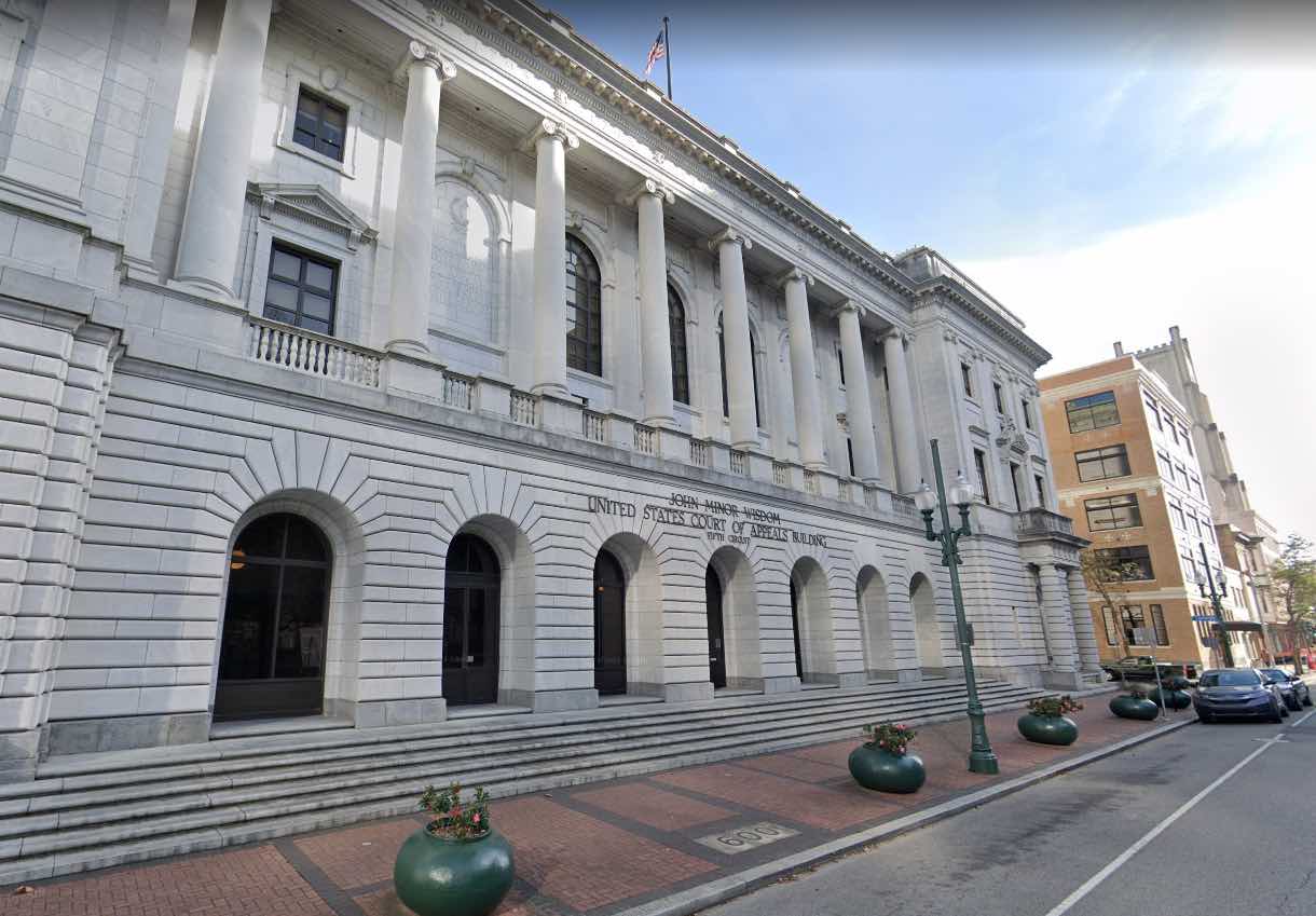 BREAKING: Federal court ruling freezes Biden’s vaccine mandate | LiveFEED