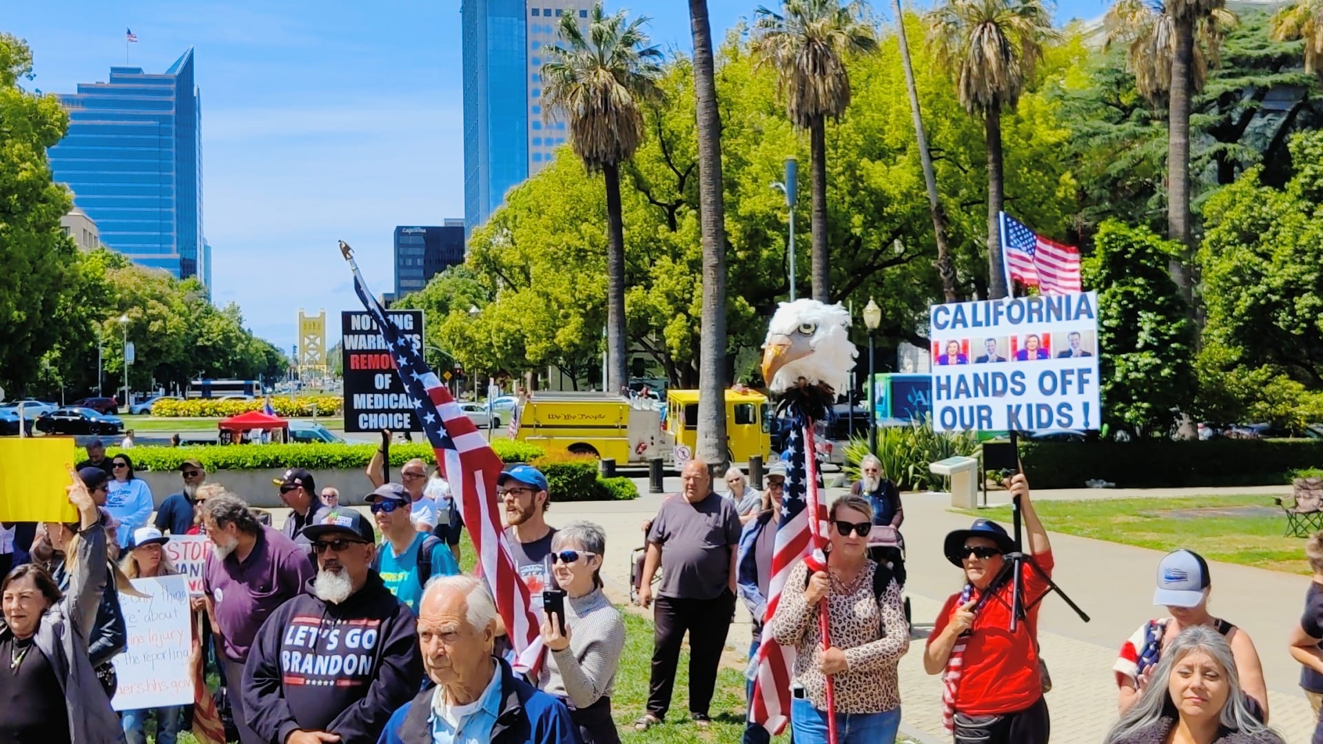 The People's Convoy and supporters gather in Sacramento, announce rallies to oppose the state's pandemic bills