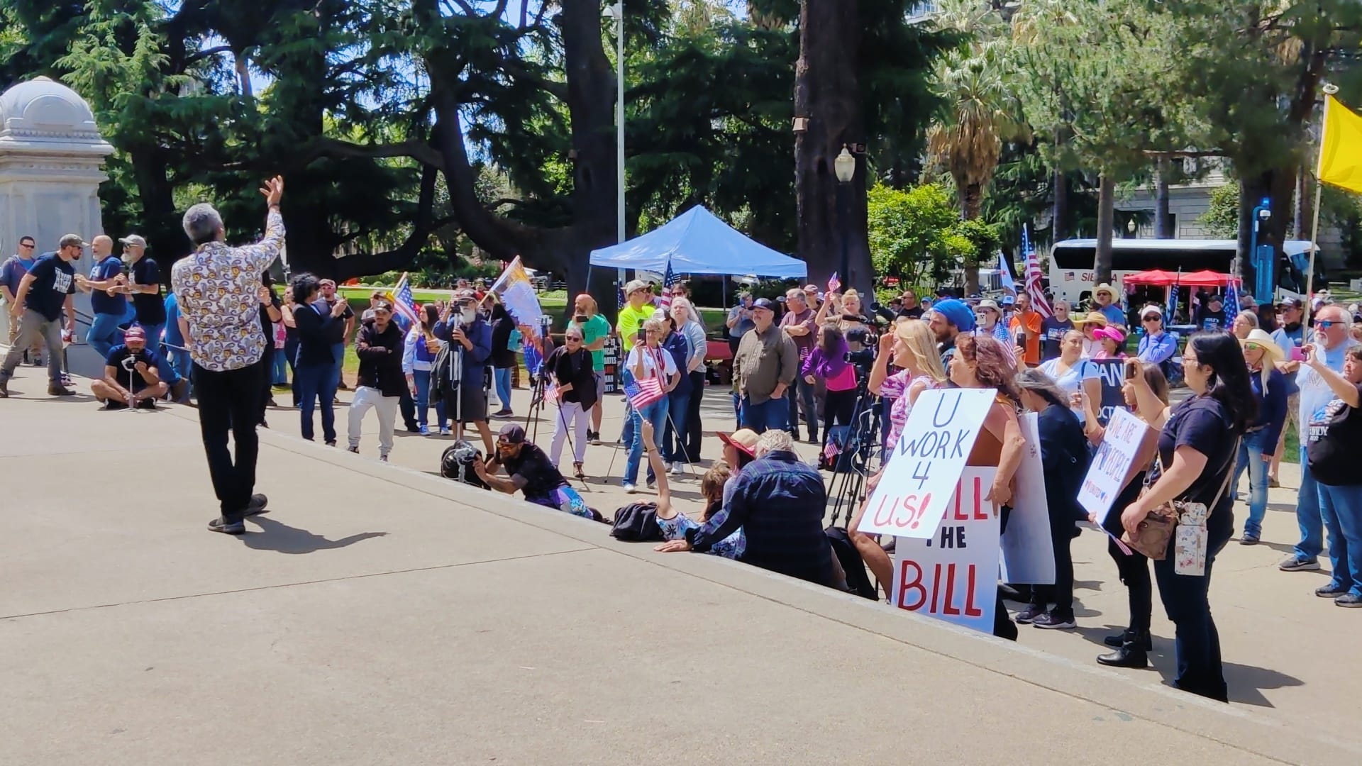 The People's Convoy and supporters gather in Sacramento, announce rallies to oppose the state's pandemic bills